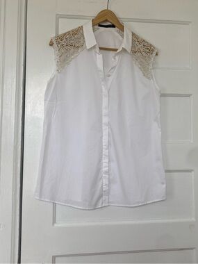 Max Volmary white cotton blouse with lace accents